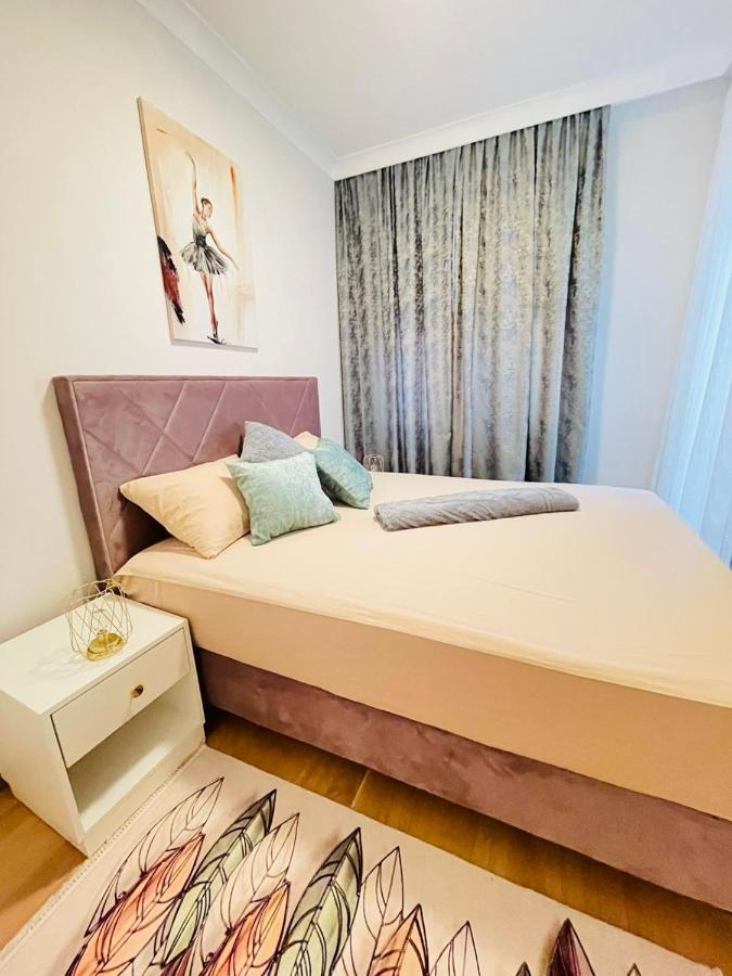 Stan Na Dan "Apartman Purple" Apartment Banja Luka Exterior photo