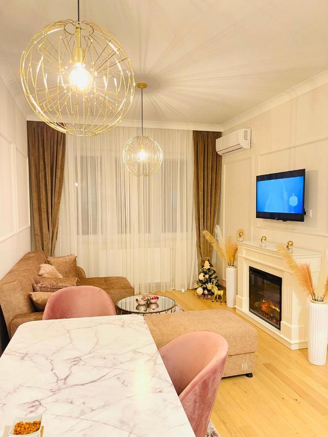 Stan Na Dan "Apartman Purple" Apartment Banja Luka Exterior photo
